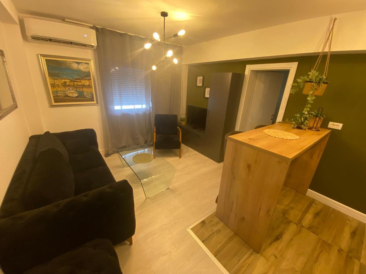 Sivric Apartment